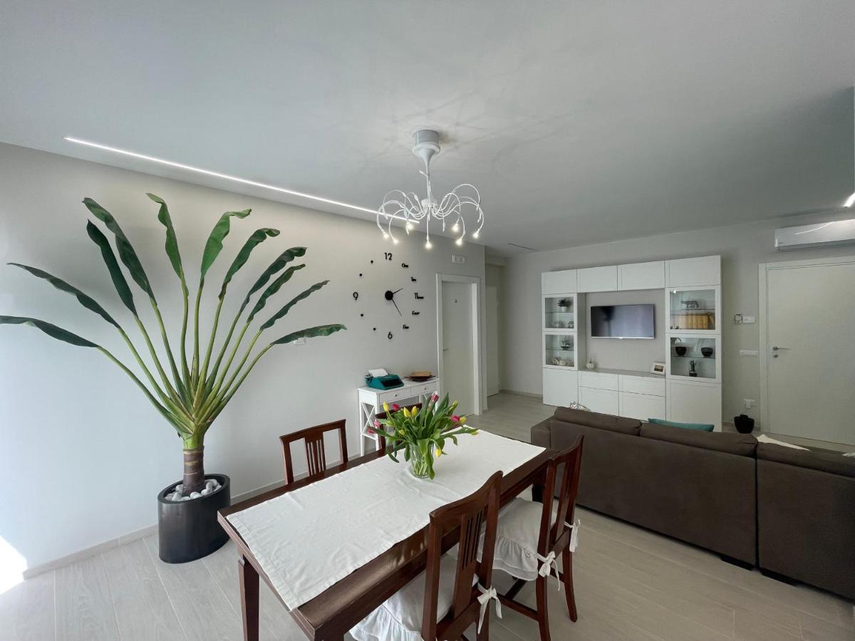 Otium Rooms / Camere E Appartamenti Morrovalle Zewnętrze zdjęcie